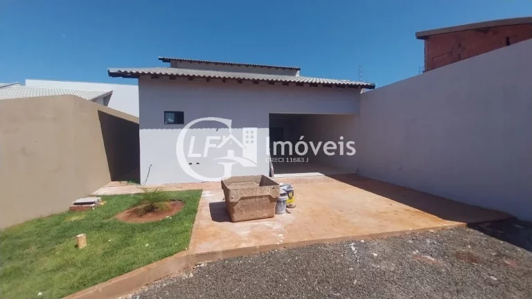 Imagem Casa de Luxo à Venda em Campo Grande-MS - 4 Quartos, 4 Suítes, 2 Salas, 4 Vagas de Garagem - Água Limpa Park - 220m²