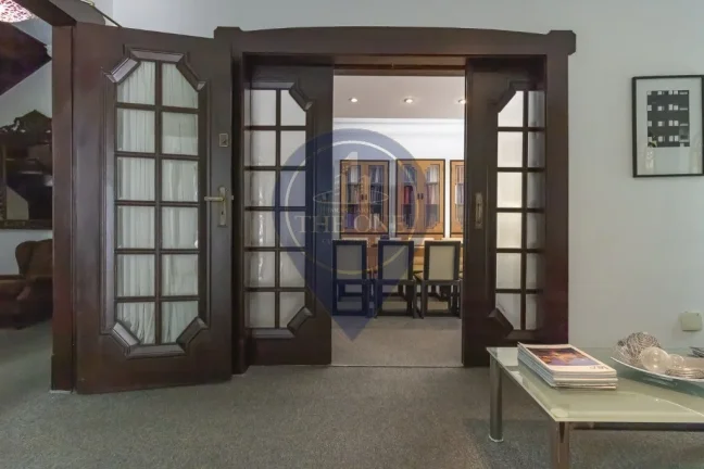 Imagem Magnífica Casa à Venda na Barra Funda: 12 Salas, 6 Banheiros, 16 Vagas - São Paulo-SP (520m²)