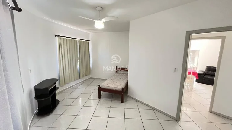 Imagem ️ Amplo apartamento, 3 quartos (1 suíte) 80 metros da praia do tabuleiro! área central