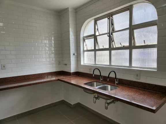 Imagem Apartamento reformado sendo 334 m² 4 dormitórios, 2 suítes , 3 vagas - Boqueirão