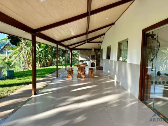 Imagem Chácara com excelente casa, composta de 4 quartos, Localizada entre a Praia de Ubú e Jabaquara.
