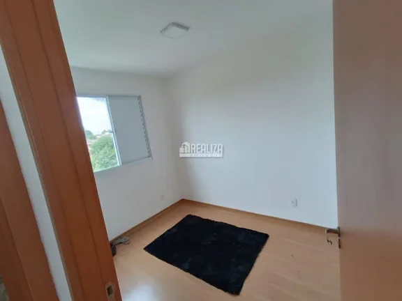 Imagem Apartamento de 2 dormitórios com móveis planejados e piscina no Residencial Toscana, em Uberaba