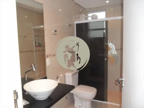 Imagem EXCELENTE APARTAMENTO, PRÓXIMO AO ORQUIDÁRIO A MEIA QUADRA DA PRAIA, 2 VAGAS EM ÓTIMO ESTADO. VIS...