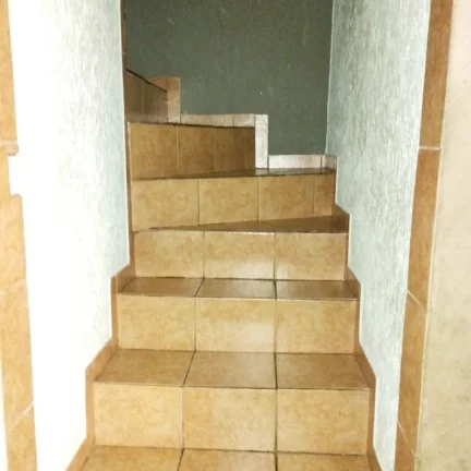 Imagem Sobrado à venda em Cotia-SP - Parque Isaac Pires: 2 quartos, 2 banheiros, 3 vagas, 100m² área. Aproveite!