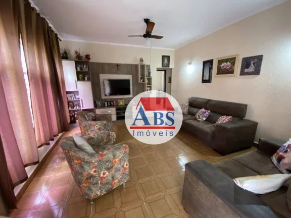 Imagem Casa ampla e diferenciada na Vila Nova. Aceita FGTS e financiamento.