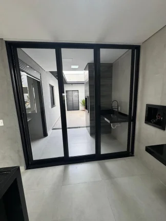 Imagem Casa em Condomínio à Venda em Sorocaba-SP, Jardim Novo Horizonte: 3 Quartos, 1 Suíte, 2 Salas, 3 Banheiros, 2 Vagas, 100m²!