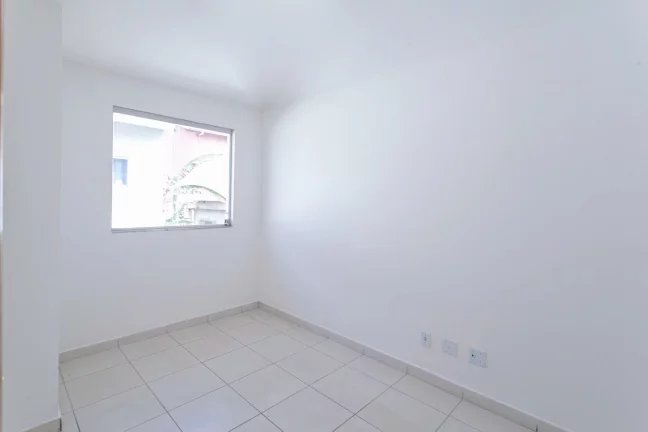 Imagem Casa à Venda em São Benedito, Santa Luzia, 2 Quartos, 67m²