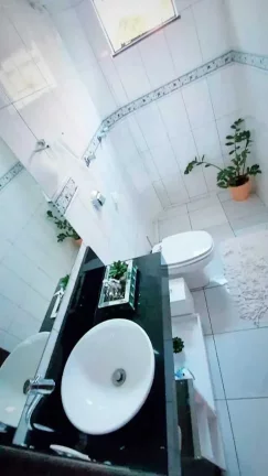 Imagem Casa com 4 dormitórios sendo 1 suíte e 3 vagas de garagem no Centro de Itajaí