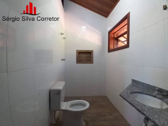 Imagem Casa a venda com 03 Dormitórios em Condomínio Fechado por 950.000,00.