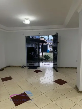 Imagem Casa Duplex com Terraço, Quintal Amplo e 160m² de Área Construída