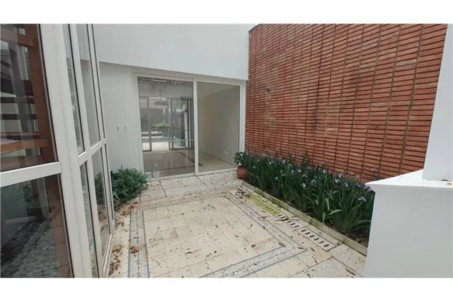 Imagem Alugar casa com 3 suítes em Vila Nova Conceição São Paulo SP