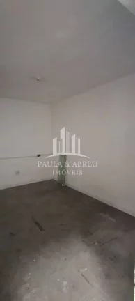 Imagem Aluga-se Galpão Fantástico 245m², Vão Livre, 3 portas, 2 Banheiros, Cozinha, Mezanino 45mts, no Jardim Itapeva, Mauá-SP
