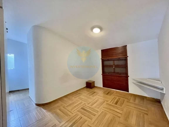 Imagem Casa em Condomínio a Venda no bairro Granja Viana - Carapicuíba, SP