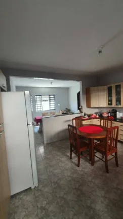 Imagem Permuta por apartamento- Casa térrea 3 dormitórios sendo 1 suíte
