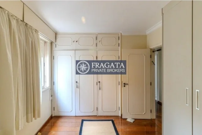 Imagem Cobertura Triplex Higienópolis - 337M², 4 Dorms, 1 Suíte, 3 Vagas, Armários, Despensa, Lavabo.