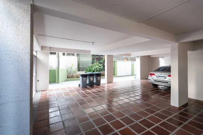 Imagem Apartamento com 3 dormitórios sendo 1 suíte e 2 vagas na região Central de Balneário Camboriú SC
