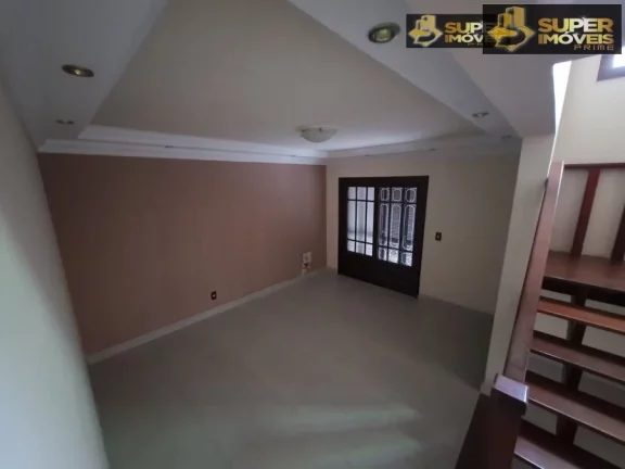 Imagem Casa Alto Padrão para Venda em Areal Pelotas-RS