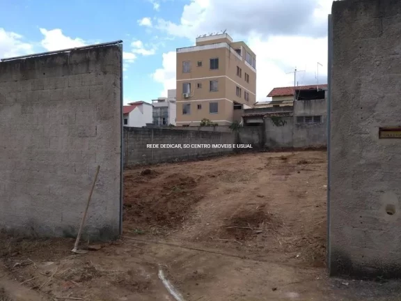 Imagem Ótima oportunidade de adquirir um terreno de 449m² na rua Quaresmeira, localizado no bairro Arvore...