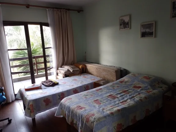 Imagem Casa Sobrado Mairiporã - 345M², 3 Dorms, 4 Vagas, Piscina, Churrasqueira, Varanda, Lareira, Banheiro.