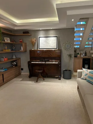 Imagem Casa Ampla em Condomínio de Alto Padrão em Valinhos com 3 Suítes e Sala de Cinema Exclusiva!