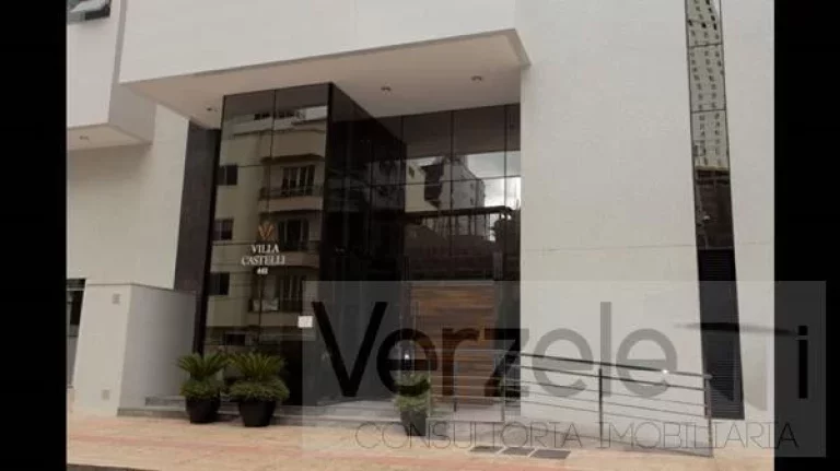 Imagem Apartamento 4 ou + dormitórios para Venda em Balneário Camboriú / SC no bairro Centro