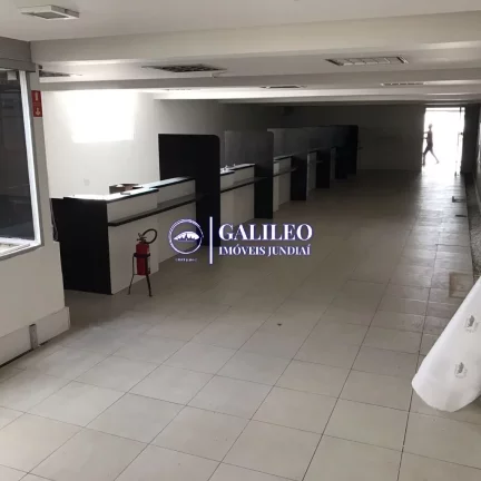 Imagem ALUGA-SE PRÉDIO COMERCIAL 1400M² 2 SALAS 4 WC 5 VAGAS NO CENTRO JUNDIAÍ/ SP
