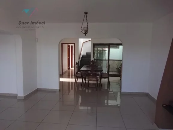 Imagem Imperdível oportunidade: Casa à venda em Ribeirão Preto-SP, 4 quartos, 2 suítes, 3 salas, 4 banheiros, 3 vagas de garagem e 245m².