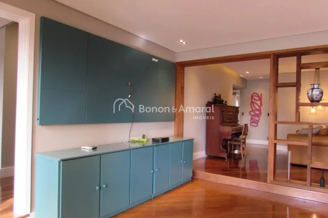 Imagem Imóvel espaçoso com 3 dormitórios, sendo 2 suítes, além de 3 banheiros no total. Bem equipado, ...
