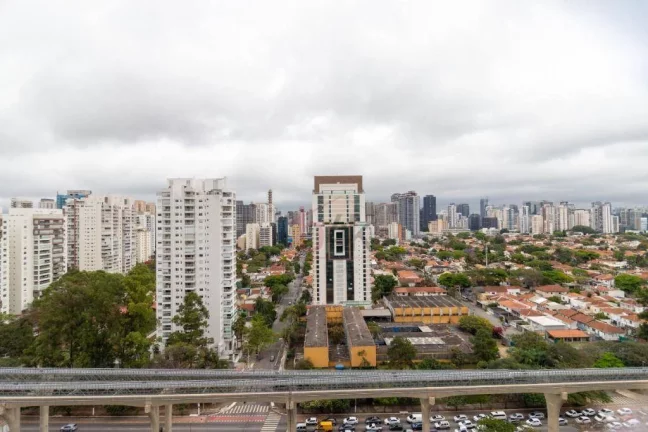 Imagem Apartamento 138m² no Brooklin Novo | 3 Suítes a 200m do Metrô | Ideal Brooklin