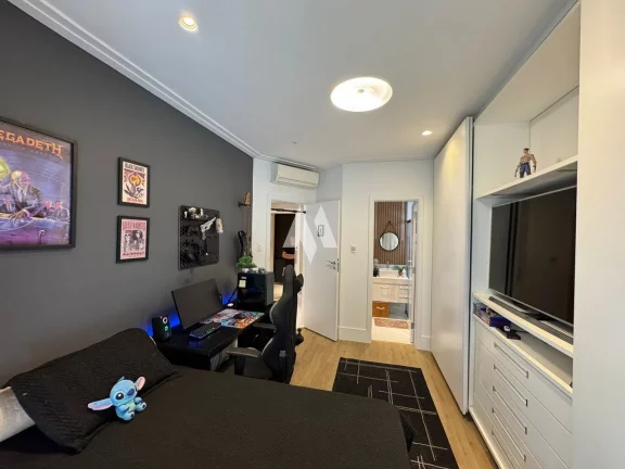 Imagem Apartamento à venda com 4 dormitórios, 3 suítes e 2 vagas - Gonzaga / Santos