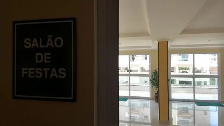 Imagem Apartamento com 2 dormitórios à venda, 97 m² por R$ 549.000,00 - Braga - Cabo Frio/RJ