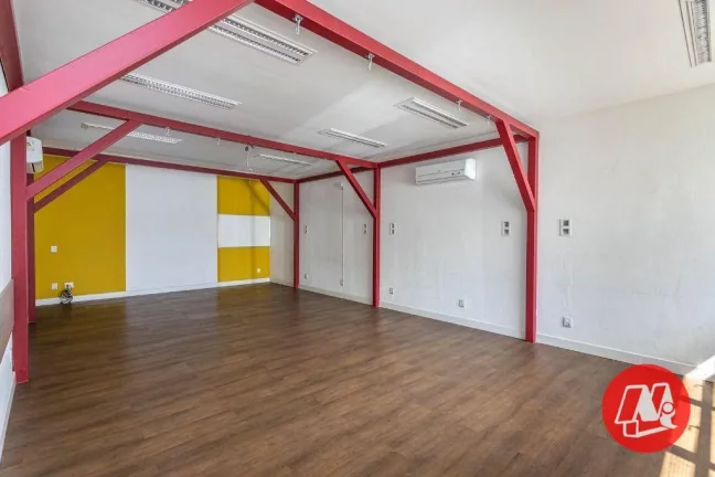 Imagem Aluga-se Sobreloja com 156 m² no Bairro Rio Branco - Porto Alegre/RS