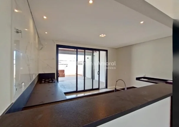 Imagem Com arquitetura moderna e ambientes aconchegantes, esta residência oferece um living integrado para...