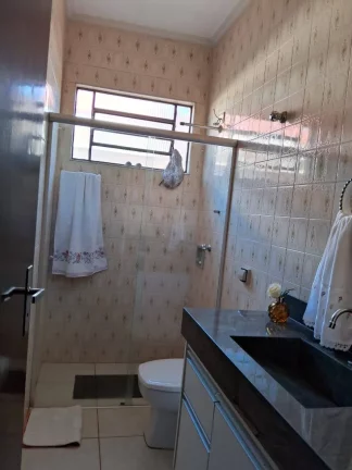 Imagem VENDE-SE ÓTIMA CASA 03 DORMITORIOS SENDO UM SUITE ARAÇATUBA SP