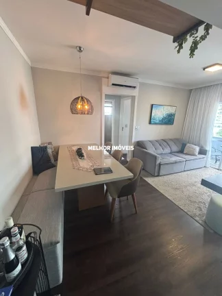 Imagem Apartamento com 02 dormitórios mobiliado e decorado á venda no centro de Balneário Camboriú.
