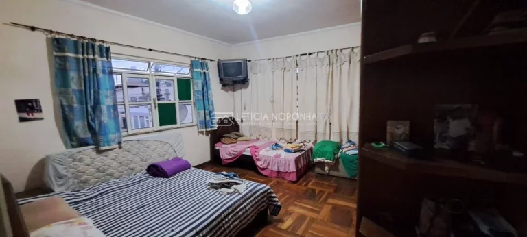 Imagem Casa e Ponto Comercial à Venda