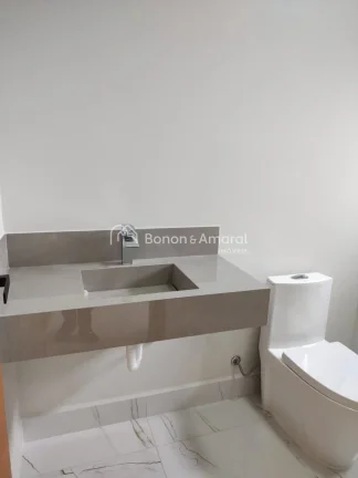 Imagem Esta casa térrea de 166 metros quadrados é uma joia de elegância e conforto. Com três quartos, s...