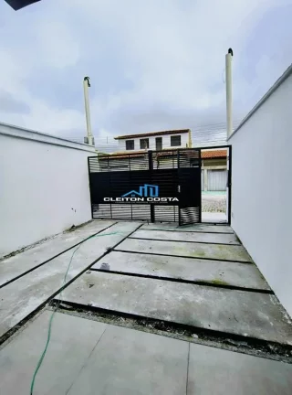 Imagem Casa para Venda em Feira de Santana, Mangabeira, 3 dormitórios, 1 suíte, 1 banheiro, 2 vagas
