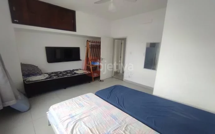 Imagem Apartamento linear, 2 quartos, a 300 metros da Praia do Forte - Cabo Frio