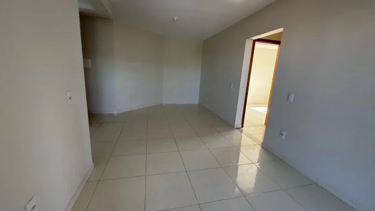 Imagem Apartamento na Praia de Gravatá, Navegantes com 02 quartos, sendo 01 suíte e bem localizado. Adriano Carpes Imóveis Vende