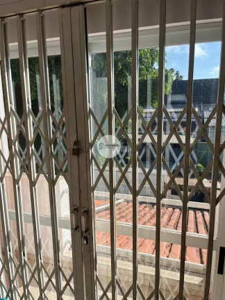 Imagem Sobrado à venda em Curitiba, Boqueirão, com 3 quartos, 90m2