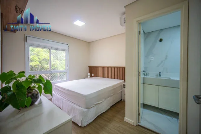 Imagem Apartamento 107m² com 3 dormitórios, sendo 1 suíte - Granja Viana