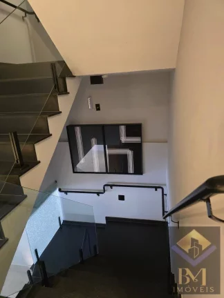 Imagem Lindo apartamento em prédio 2 andares com elevador.