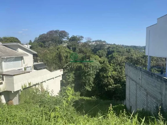 Terreno à Venda, 584 m² em Golf Gardens - Carapicuíba