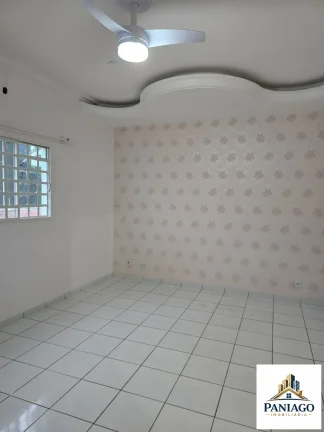 Imagem Casa aconchegante em condomínio, com 4 quartos, jardim e piscina, Cuiabá-MT