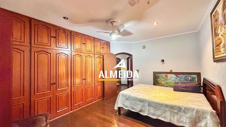 Imagem Casa com 3 dormitórios à venda, 393 m² por R$ 1.450.000,00 - Centro - Santa Gertrudes/SP