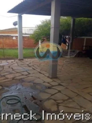 Imagem Excelente oportunidade de investimento: Casa à venda em Ribeirão Preto-SP, bairro Lagoinha, com 3 quartos, 1 suíte, 3 salas, 1 banheiro, 5 vagas de garagem e 200,00 m²!