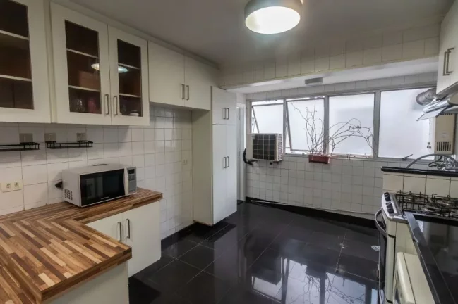 Imagem Apartamento reformado no Itaim Bibi