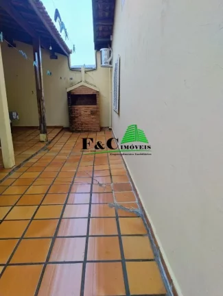 Imagem Casa para Venda em Limeira, Vila Teixeira Marques, 3 dormitórios, 1 suíte, 3 banheiros, 2 vagas