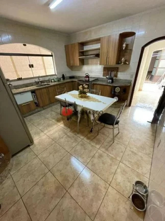 Imagem Sobrado à venda 3 Quartos, 1 Suite, 2 Vagas, 250M², Vila Alpina, São Paulo - SP